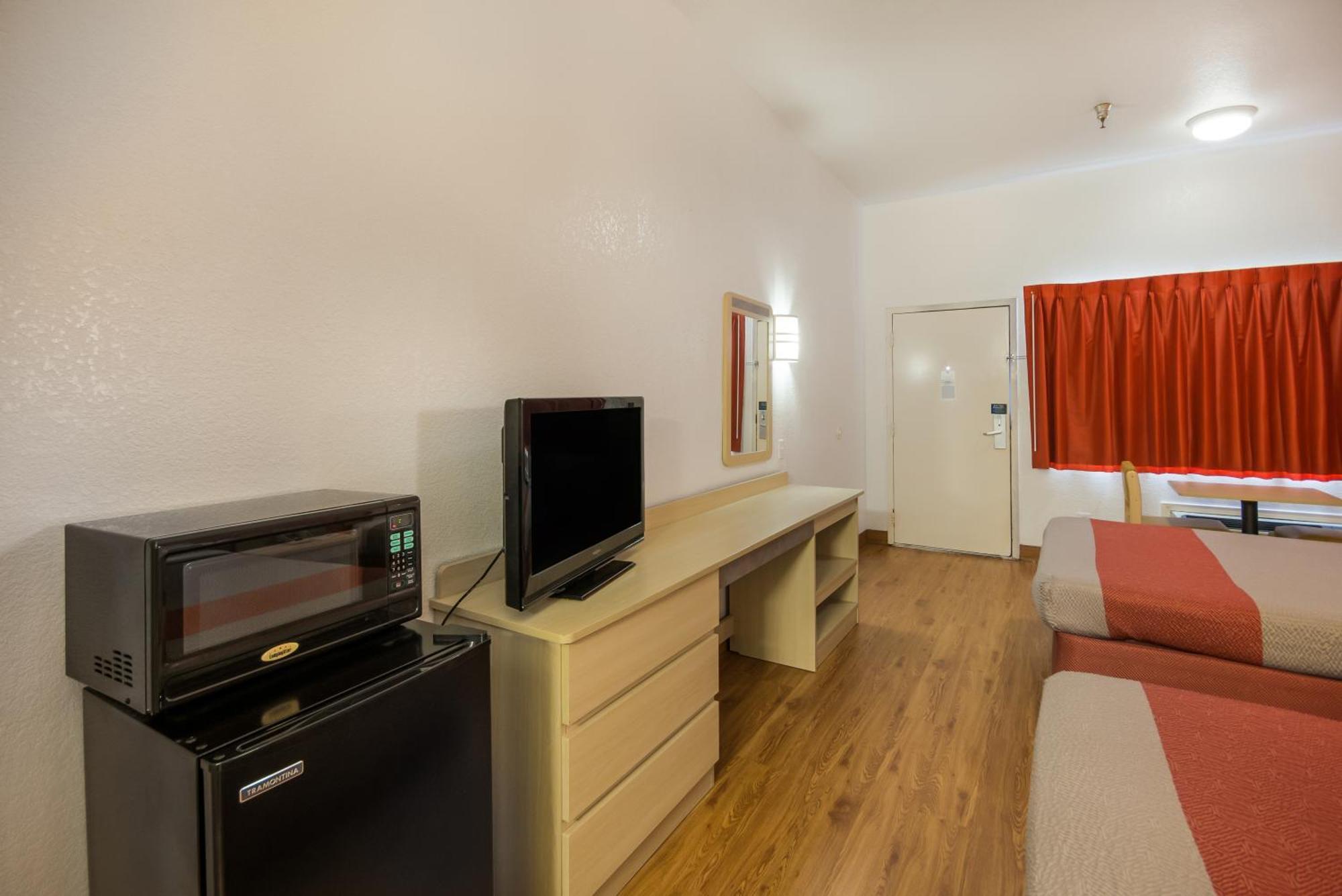 Americas Best Value Inn & Suites Humble Exterior foto