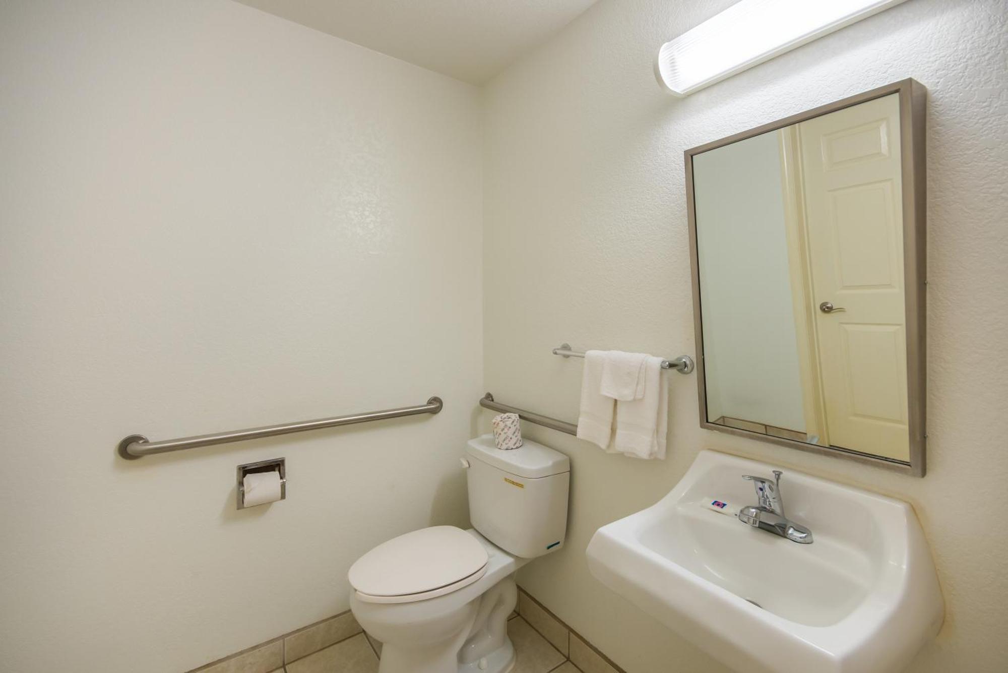 Americas Best Value Inn & Suites Humble Exterior foto
